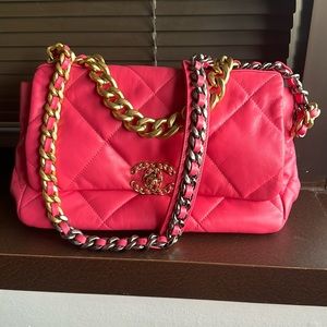 Lamb skin quilted large Chanel, 19 Flap hot pink